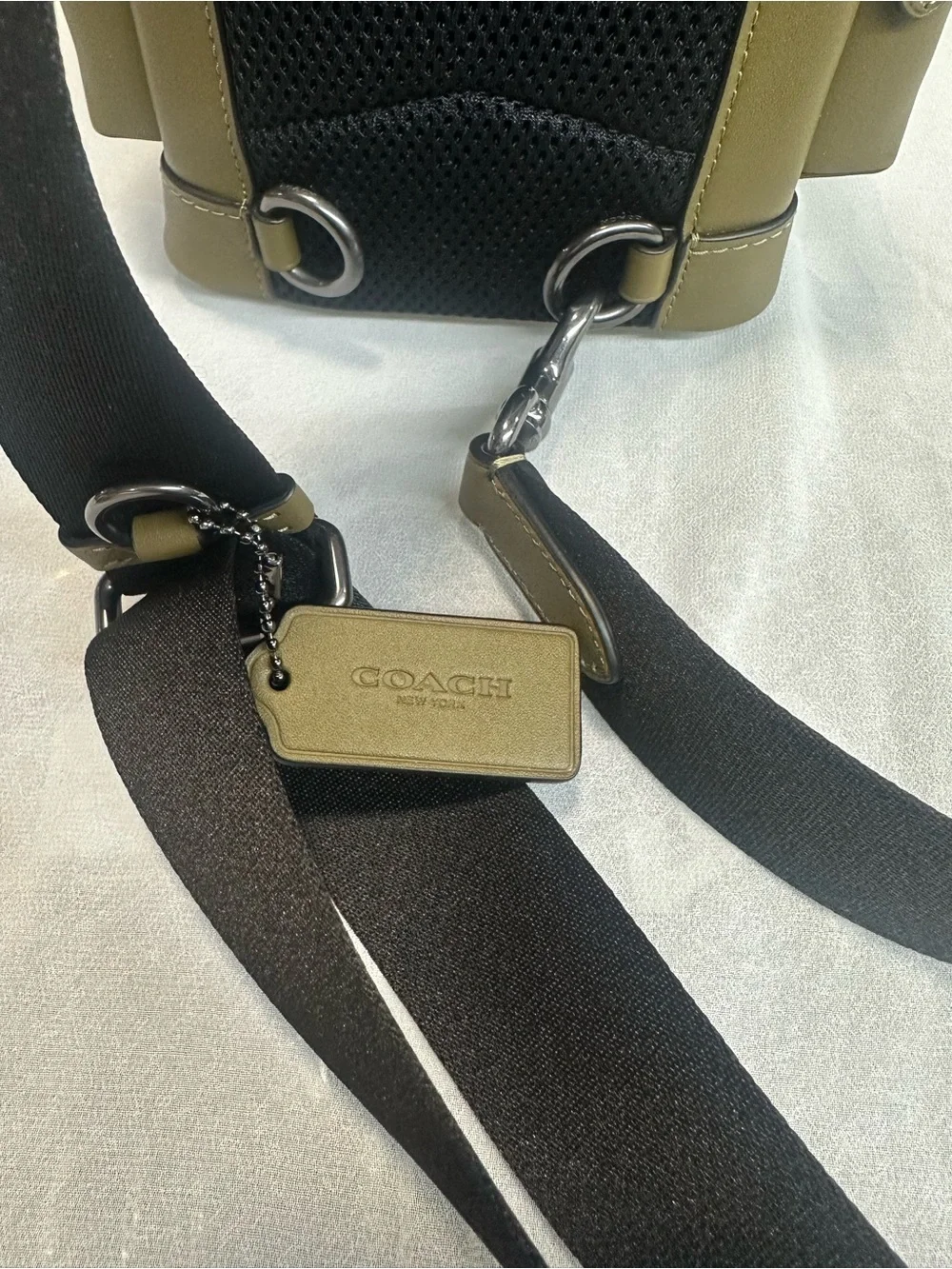 Coach Sprint Sling  Pack  Leather bag .  New no tag